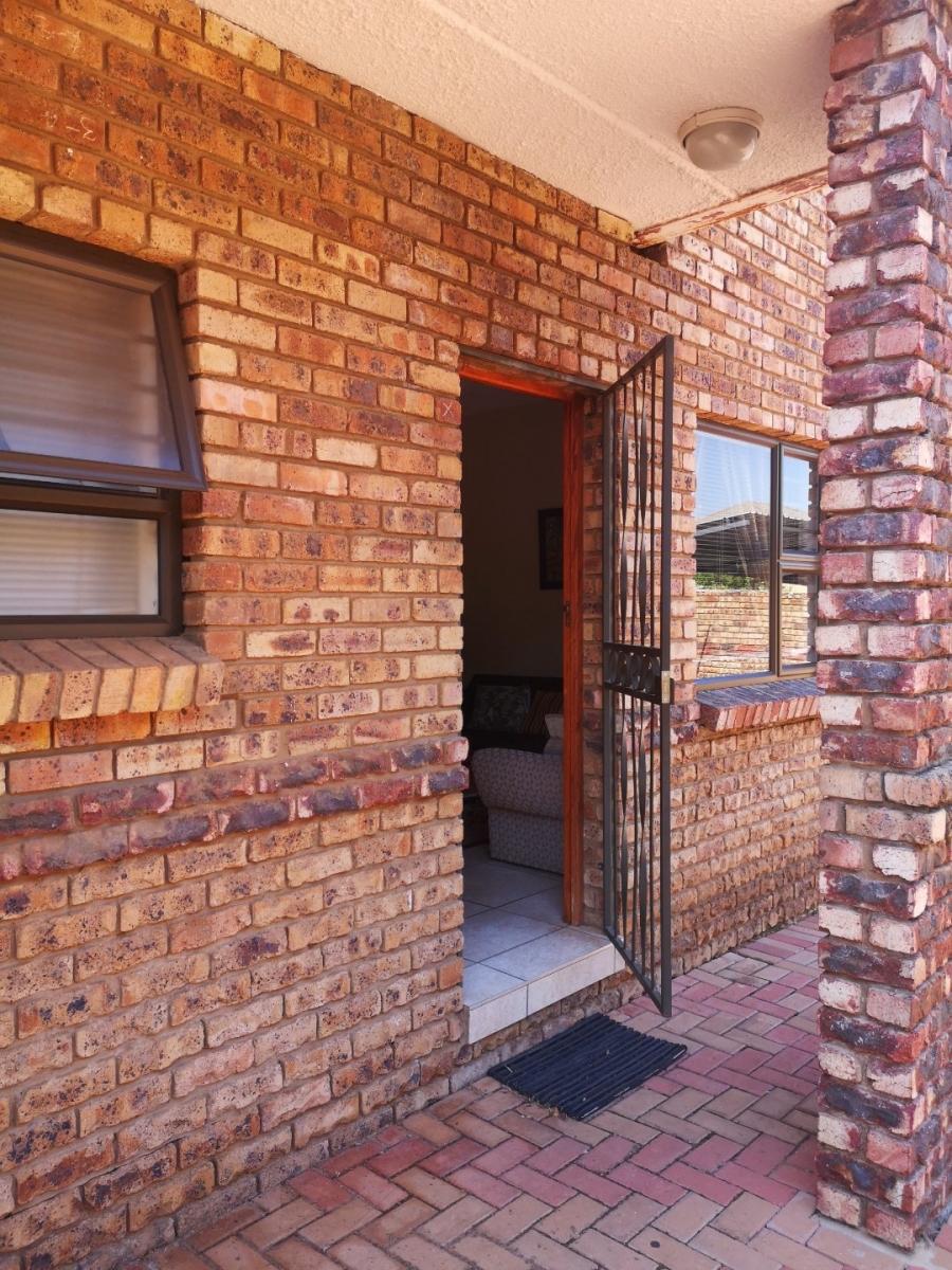 2 Bedroom Property for Sale in Die Bult North West